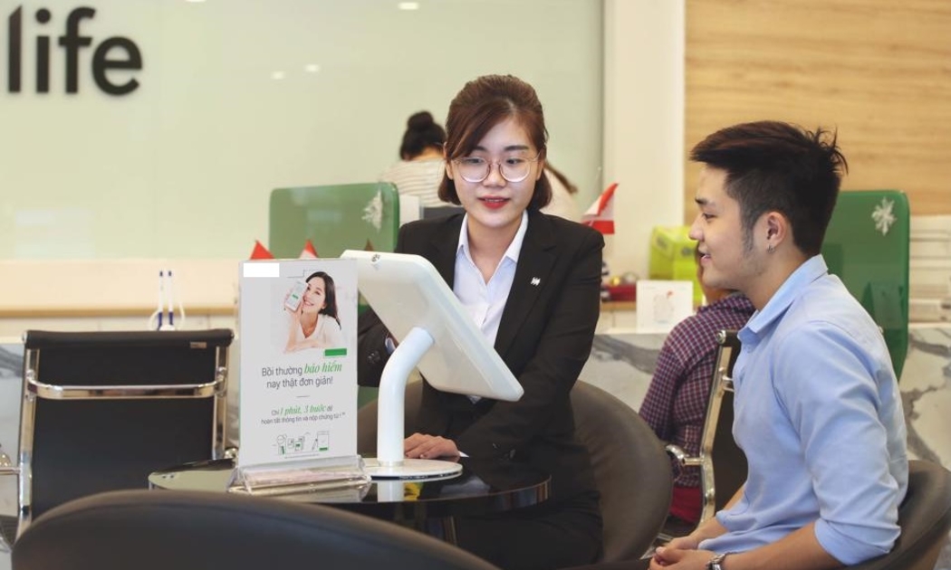 Việc xử phạt vi phạm hành chính trong lĩnh vực kinh doanh bảo hiểm bao gồm các hình thức như: phạt tiền, hoặc cấm, ngừng kinh doanh có thời hạn nếu vi phạm nghiêm trọng.