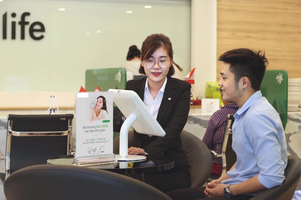 Việc xử phạt vi phạm hành chính trong lĩnh vực kinh doanh bảo hiểm bao gồm các hình thức như: phạt tiền, hoặc cấm, ngừng kinh doanh có thời hạn nếu vi phạm nghiêm trọng.