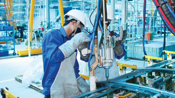 Năng suất lao động Việt Nam: Dưới góc nhìn tốc độ tăng và mức tuyệt đối