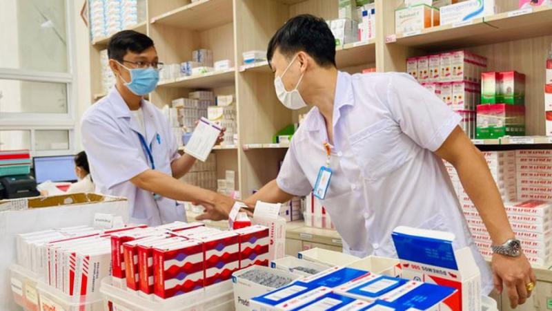 PM seeks measures to ensure medicine supplies