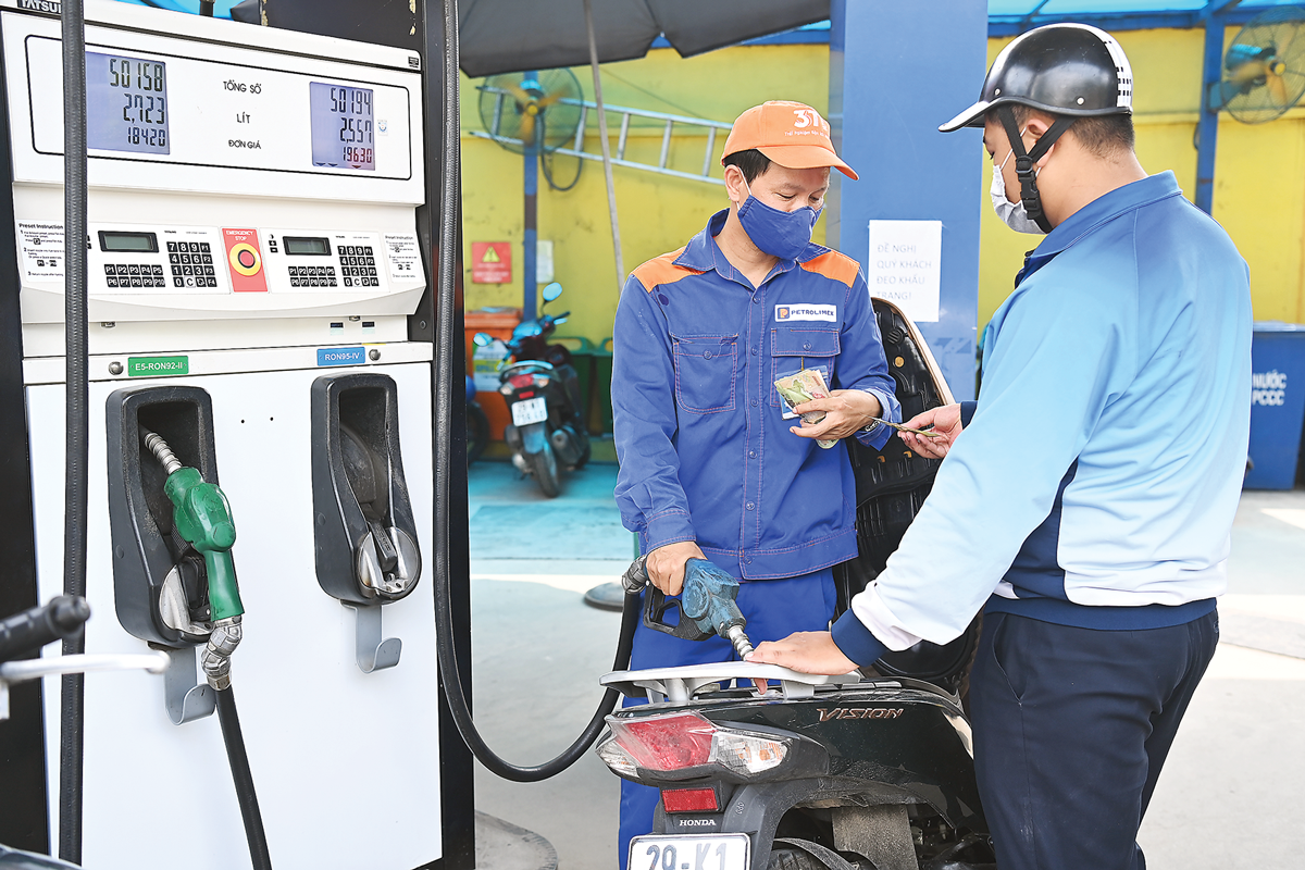 Bộ Công Thương đang lấy ý kiến về dự thảo Nghị định sửa đổi Nghị định số 95/2021/NĐ-CP và Nghị định 83/2014/NĐ-CP về kinh doanh xăng dầu