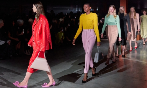 Prada chứng minh đẳng cấp của nhà mốt có doanh số bán lẻ cao nhất