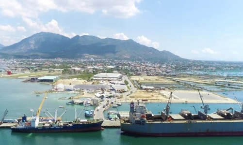 Cam Ranh Port focusing on developing logistics