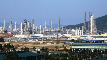 Investors to build oil refinery in Quang Tri