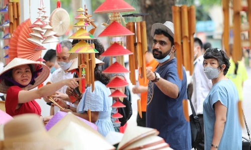 Ngành du lịch Hà Nội “kiếm” được 7.000 tỷ trong 1 tháng