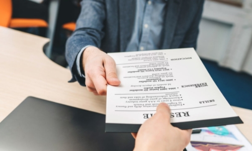 Lật tẩy màn kịch lừa “chạy việc”, mua xe ô tô giá rẻ