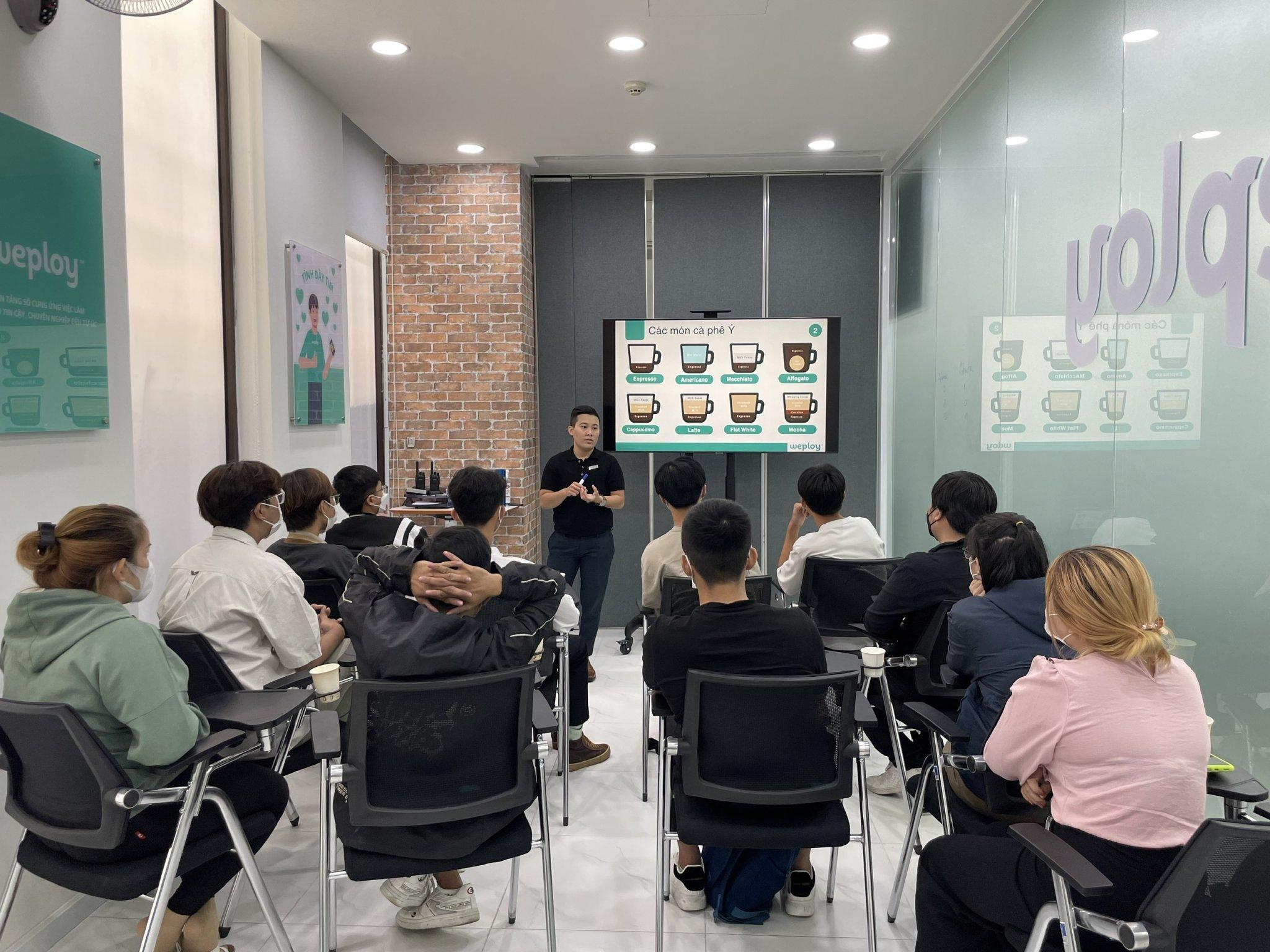 Phòng đào tạo về kỹ năng cho các nhân sự chưa có kinh nghiệm.
