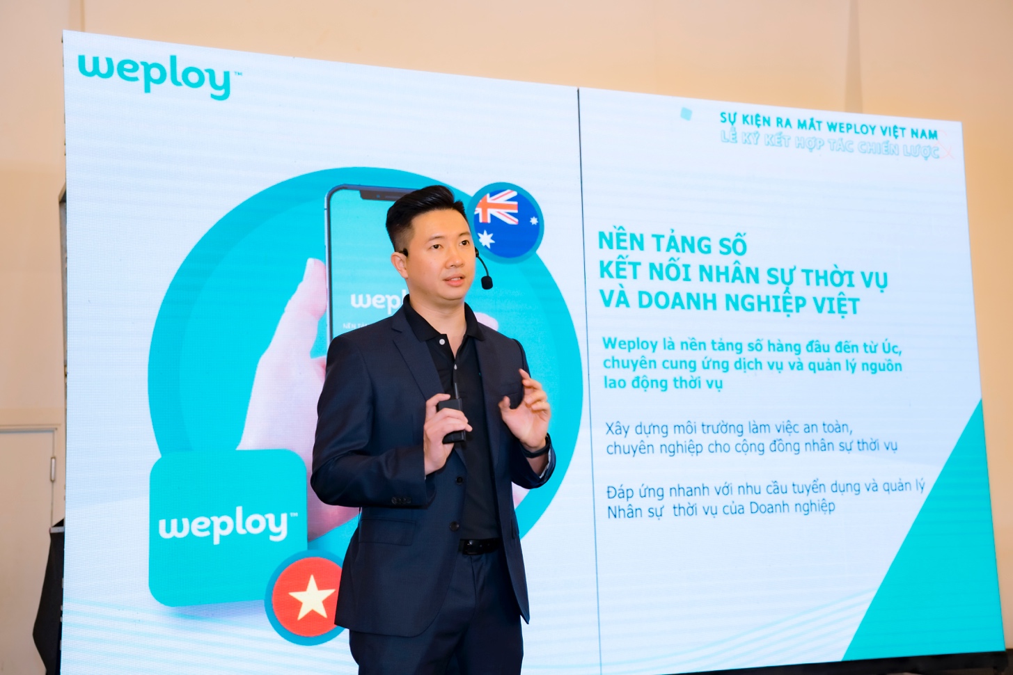 Ông Trang Công Phát - Đồng sáng lập, Tổng giám đốc Weploy Việt Nam chia sẻ tại sự kiện. Ảnh: Weploy.