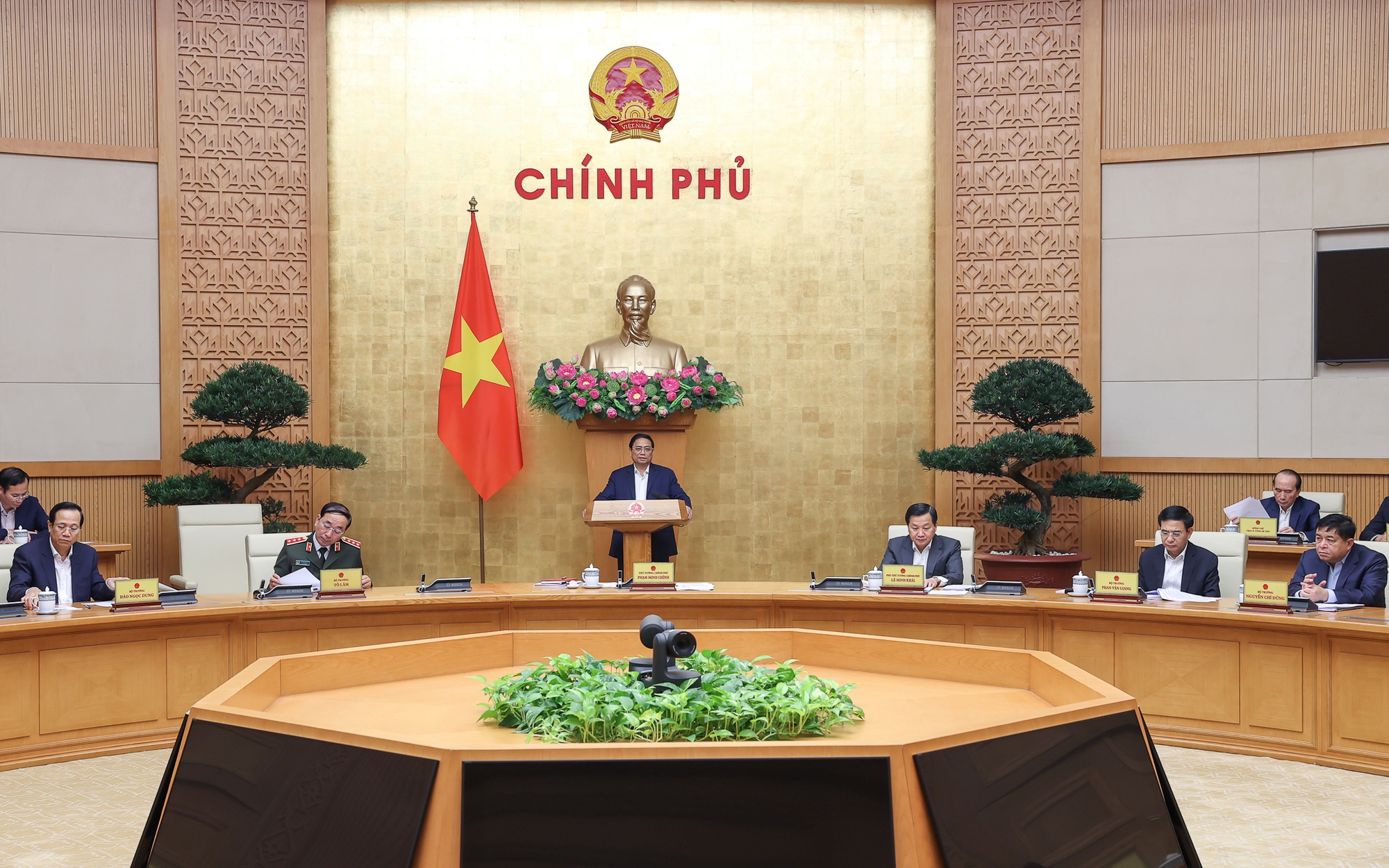 Toàn cảnh phiên họp Chính phủ thường kỳ tháng 2 - Ảnh: VGP