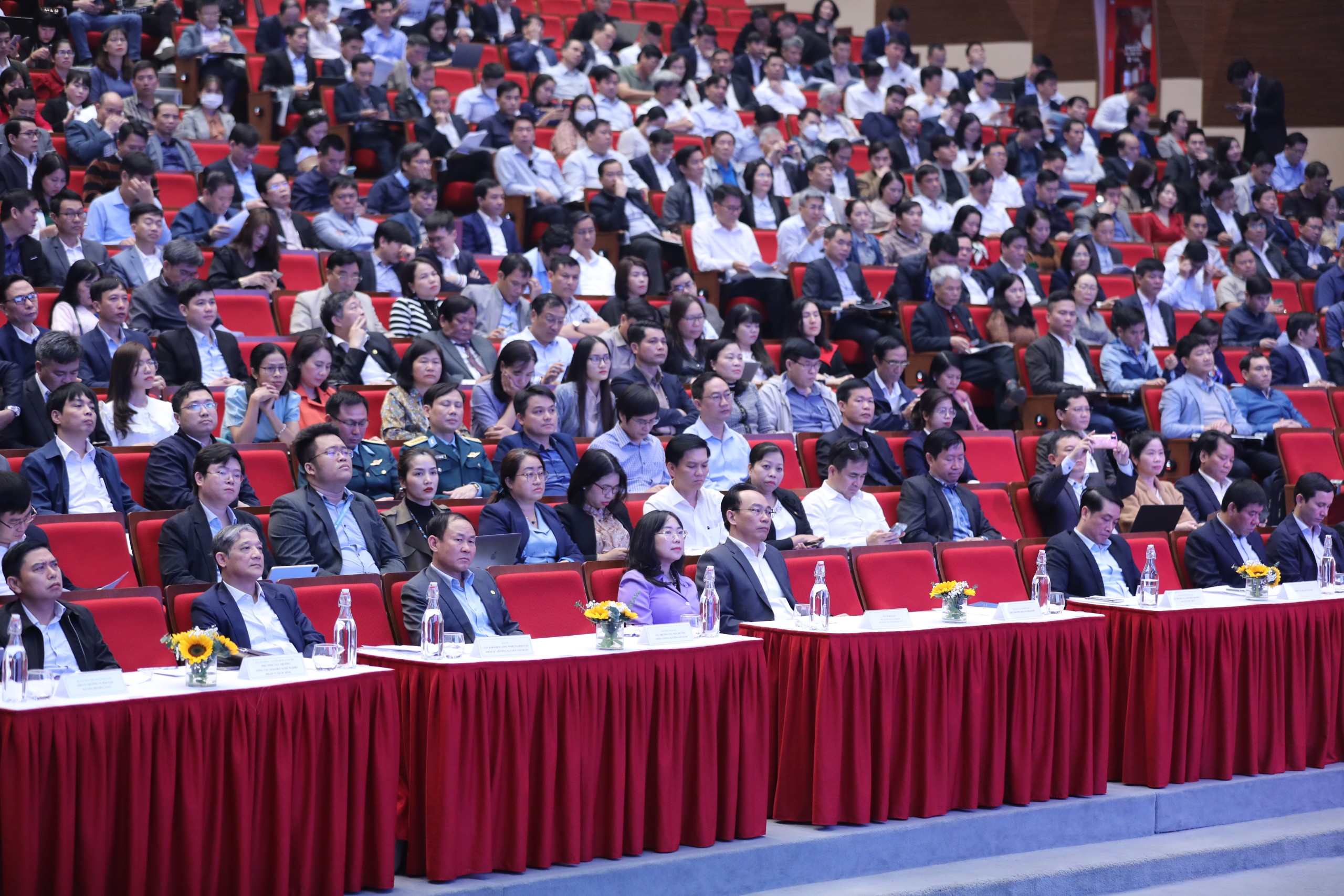 Quang cảnh hội nghị.