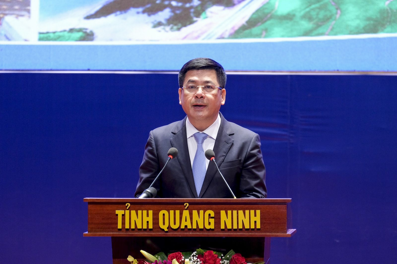 Bộ trưởng Bộ C&ocirc;ng Thương Nguyễn Hồng Di&ecirc;n ph&aacute;t biểu tại hội nghị.