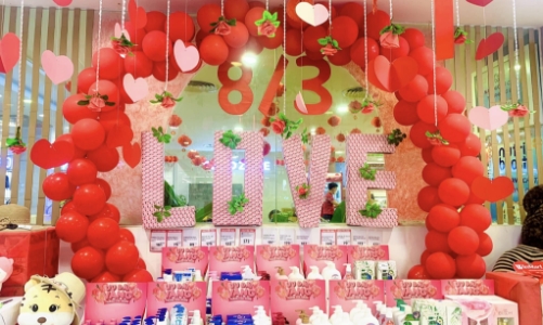 Thị trường quà tặng 8/3: Nhộn nhịp các chương trình giảm giá