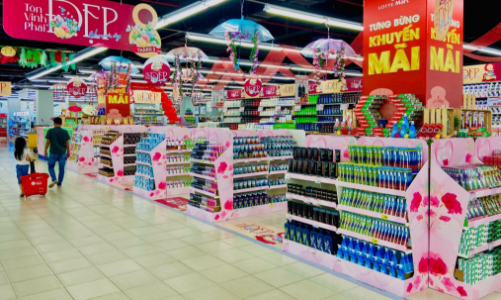 Doanh nghiệp bán lẻ nỗ lực “tung chiêu” mới nhằm kích cầu tiêu dùng