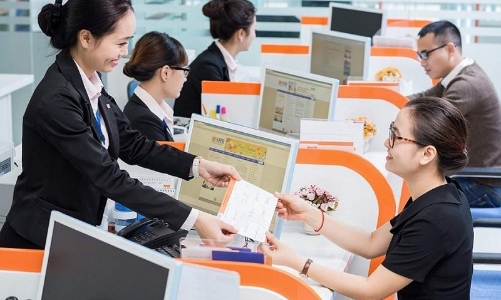 Chỉ 1/3 vị trí quản lý cấp cao tại các ngân hàng cho nữ giới đảm nhiệm