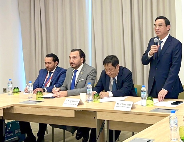 Chủ tịch UBND TP. Đà Nẵng Lê Trung Chinh phát biểu tại Tọa đàm