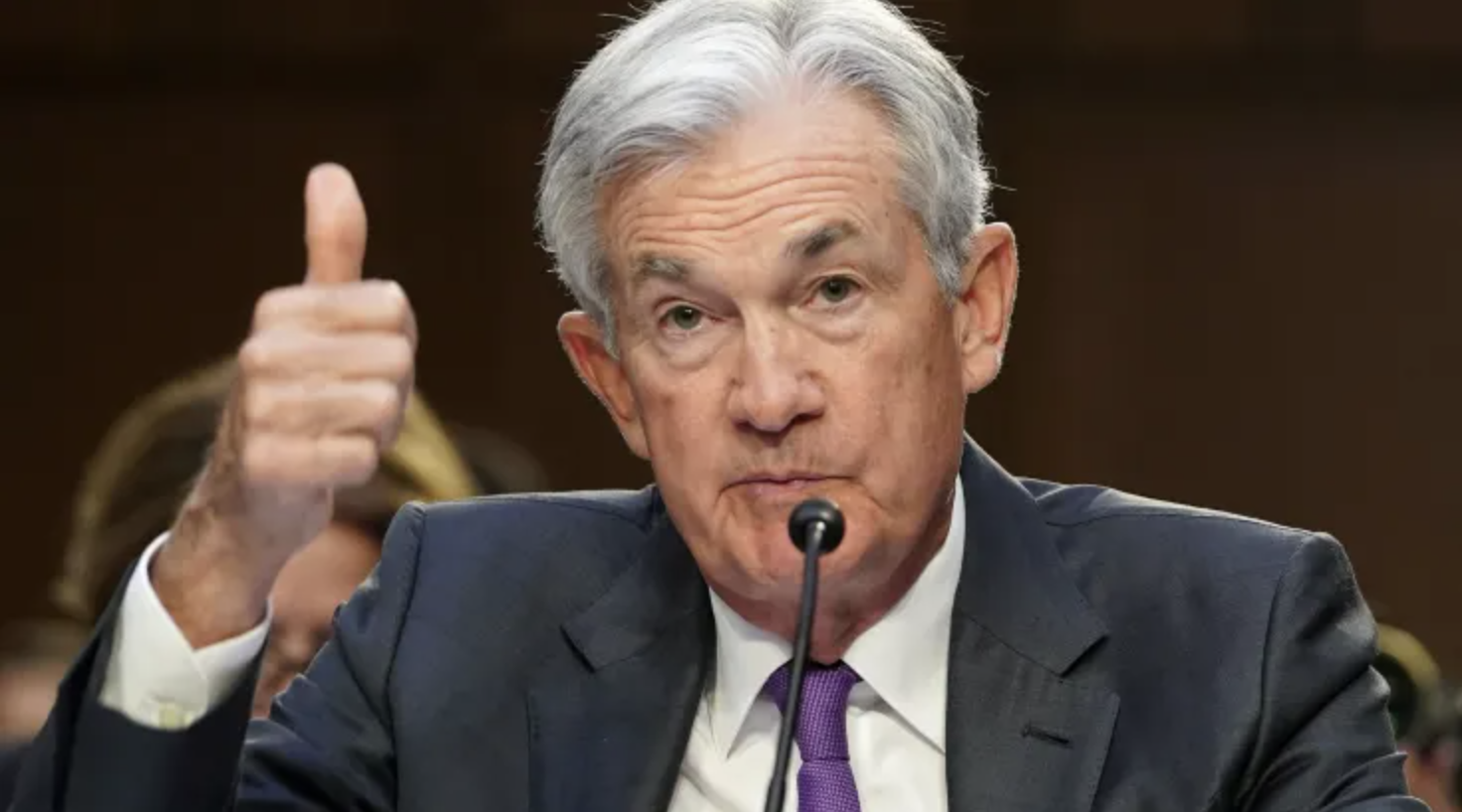 Chủ tịch Fed Jerome Powell điều trần tại Thượng viện Mỹ ngày 7/3 - Ảnh: Reuters.