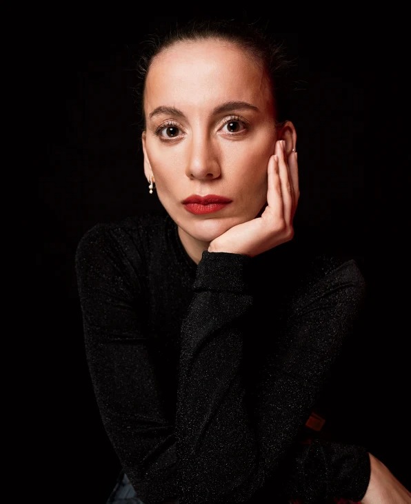 Murati gi&aacute;m s&aacute;t c&aacute;c nỗ lực thương mại h&oacute;a sản phẩm của OpenAI v&agrave; cải thiện ch&uacute;ng th&ocirc;ng qua phản hồi của con người. Ảnh: Fast Company