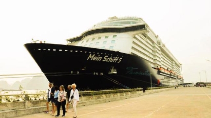 Cruise brings 2,000 visitors to Quang Ninh