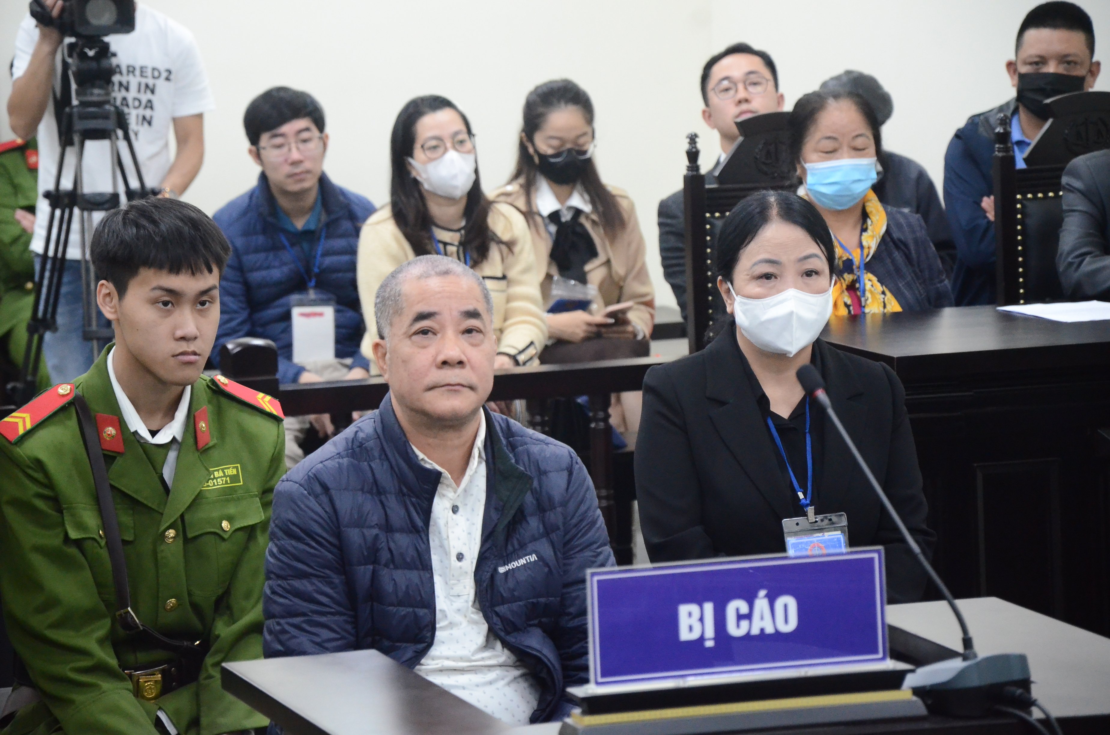 Các bị cáo tại tòa.