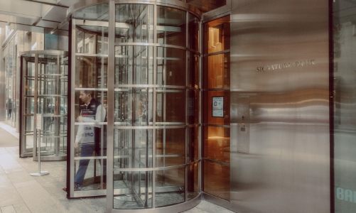 Đến lượt ngân hàng tiền ảo khổng lồ Signature Bank bị đóng cửa