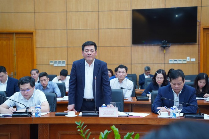 Bộ trưởng Bộ Công thương chỉ đạo tại Hội nghị