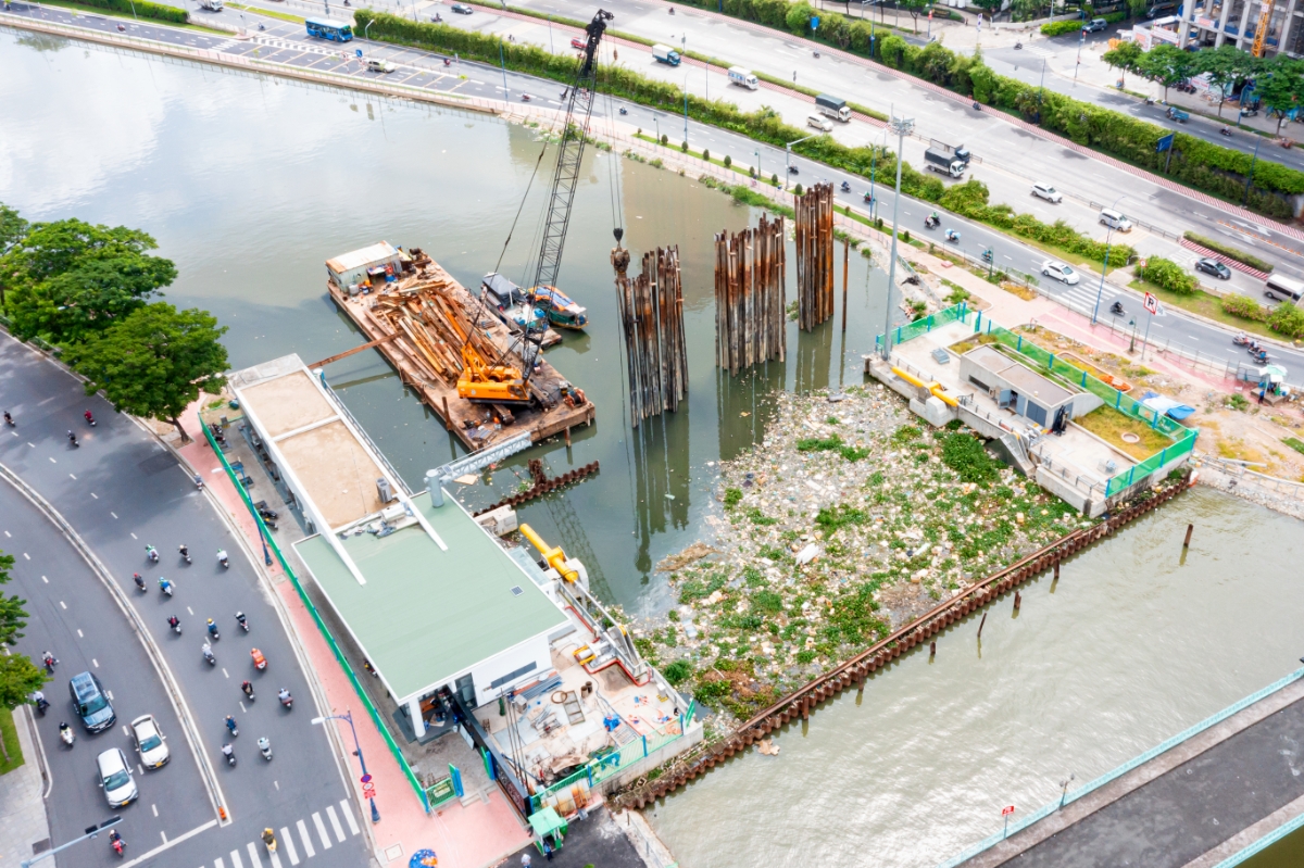 C&ocirc;ng tr&igrave;nh cống Bến Ngh&eacute; hiện đ&atilde; ho&agrave;n th&agrave;nh 97% tổng khối lượng.