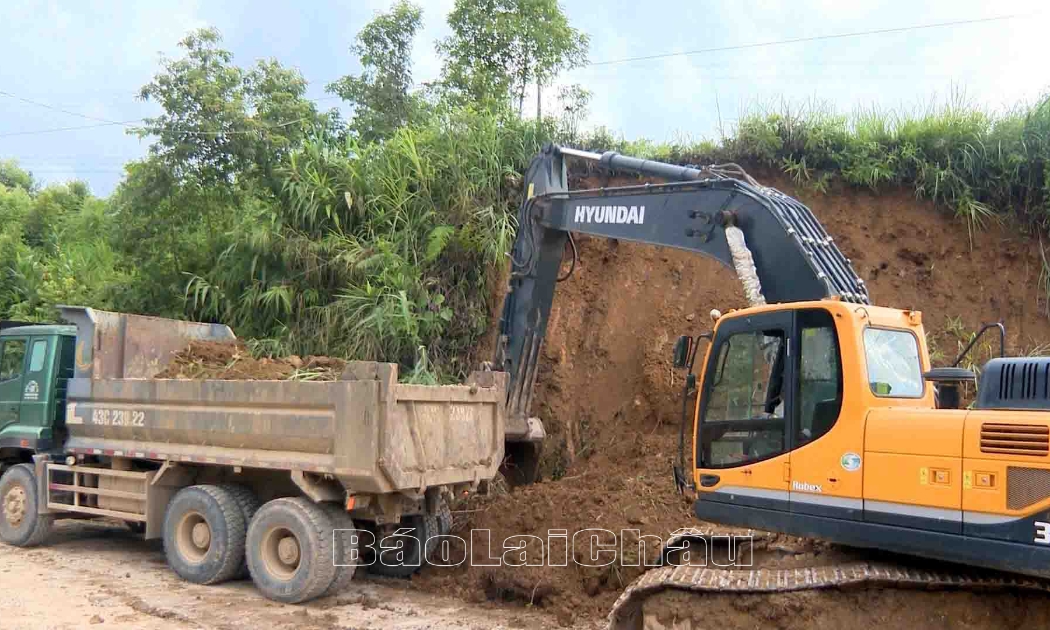 Ba dự án đang đầu tư, chuyển tiếp từ giai đoạn trước gồm dự án kết nối giao thông các tỉnh miền núi phía Bắc; Quốc lộ 32C đoạn Hiền Lương - Tp. Yên Bái; Quốc lộ 37 đoạn Km280 - Km340.
