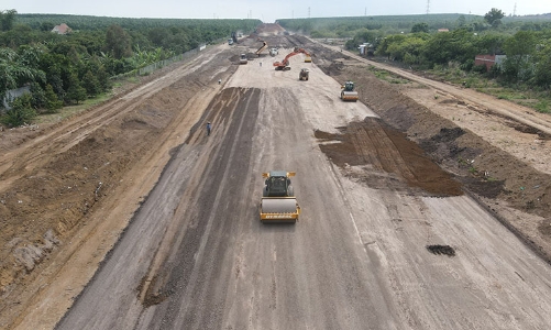 Miền Trung họp gấp vì… thiếu cát