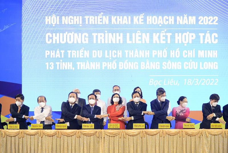 Tháng 3/2022, TP.HCM và 13 tỉnh, thành đồng bằng sông Cửu Long ký kết thỏa thuận hợp tác phát triển du lịch đến năm 2025. 