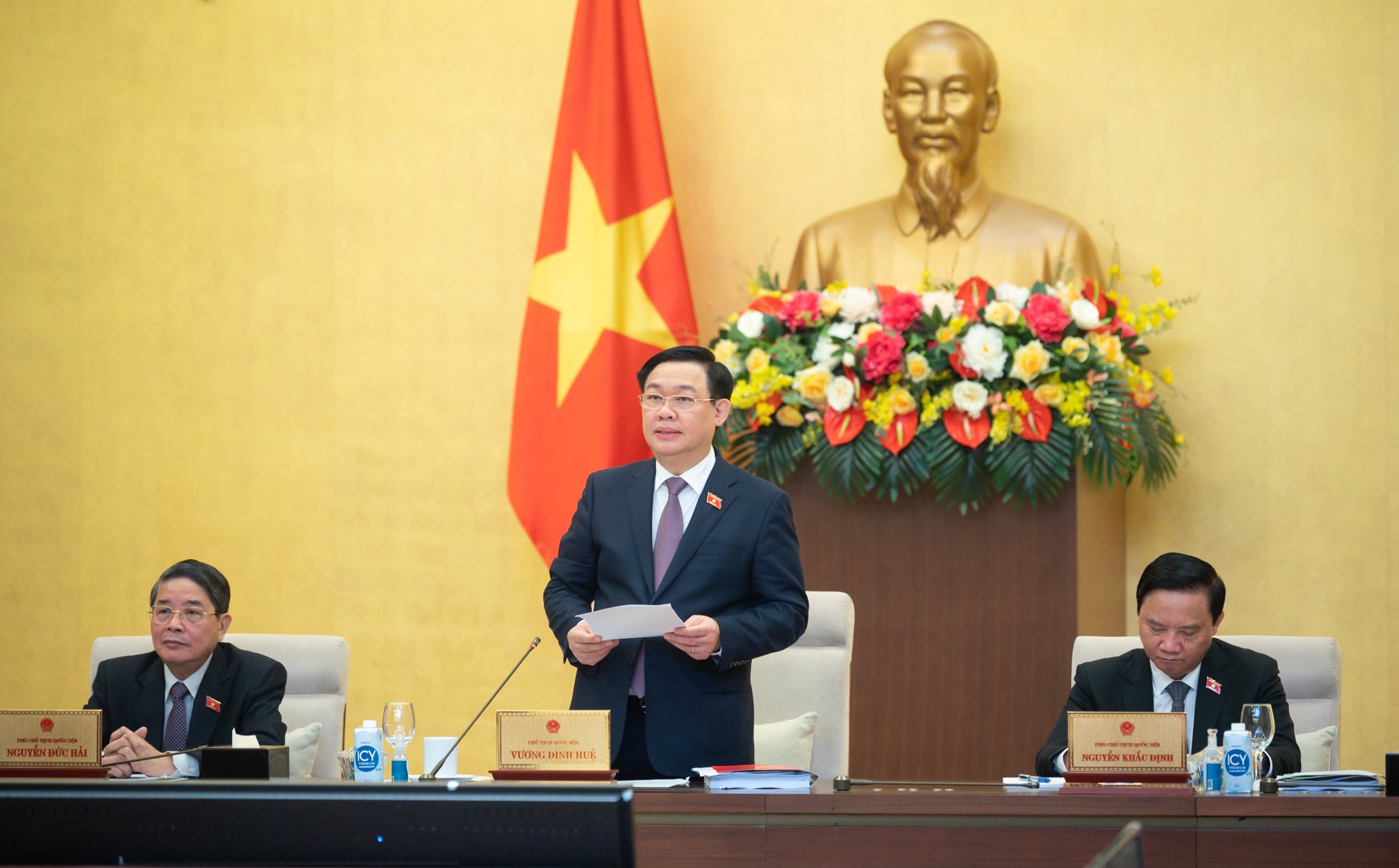 Chủ tịch Quốc hội Vương Đình Huệ phát biểu khai mạc phiên họp - Ảnh: Quochoi.vn