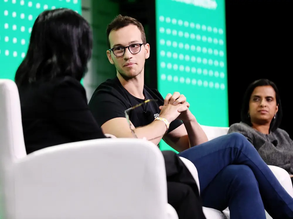 Gi&aacute;m đốc điều h&agrave;nh Brex Henrique Dubugras.