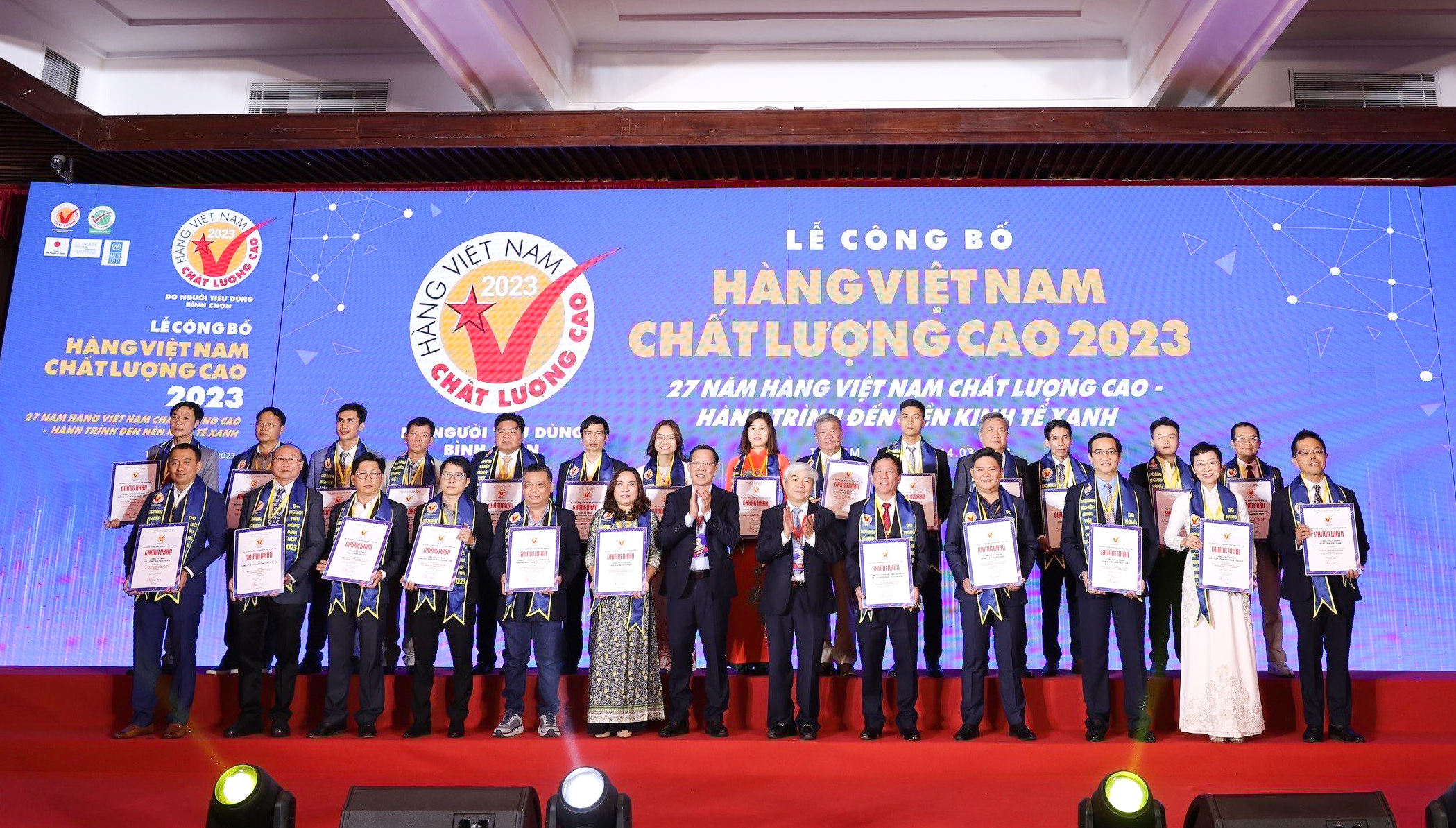 Các doanh nghiệp đạt chứng nhận Hàng Việt Nam chất lượng cao 2023.