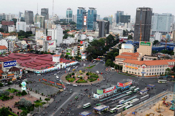 Vị trí Bệnh viên Đa khoa Sài Gòn hiện hữu (nóc ngói đỏ, đối diện chợ Bến Thành) từng được dự định hoán đổi cho Bitexco để xây tổ hợp cao ốc văn phòng và khách sạn 5 sao.