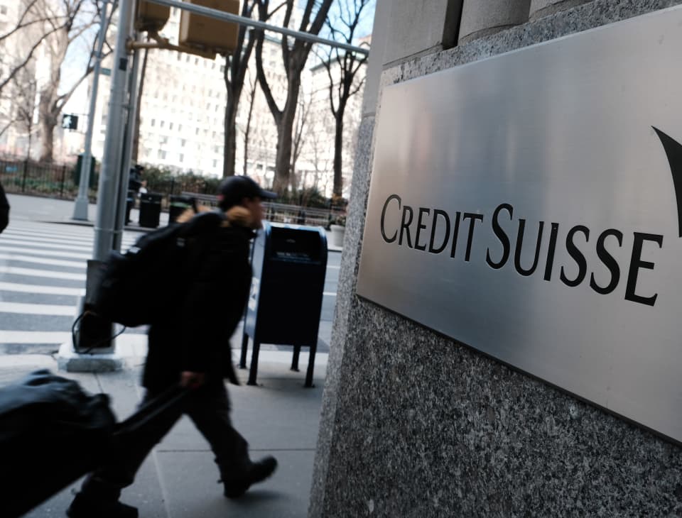 Biến cố của ngân hàng Thụy Sỹ Credit Suisse diễn ra ngay giữa lúc thị trường đang lo ngại về tình hình của các ngân hàng ở Mỹ sau vụ ngân hàng Silicon Valley Bank và Signature Bank phá sản - Ảnh: Getty Images