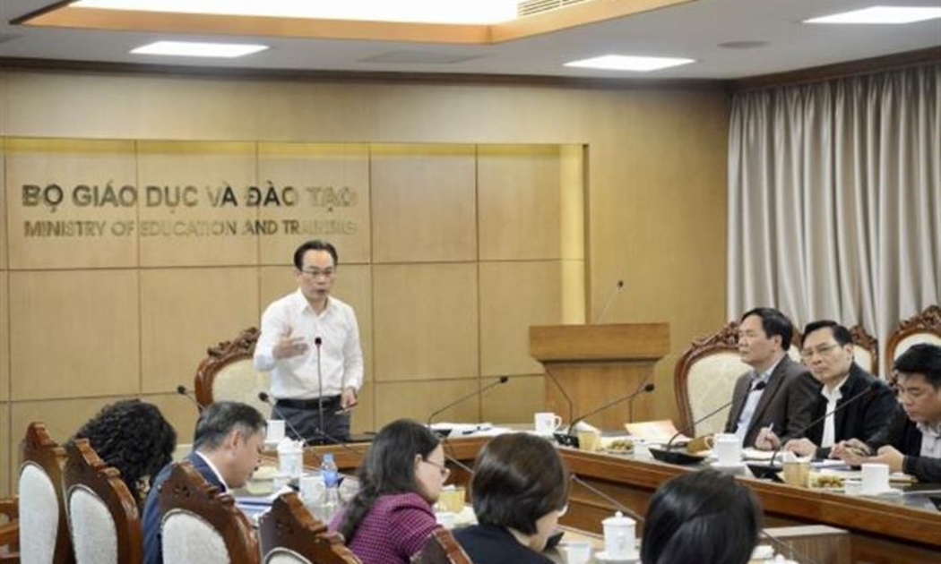 Thứ trưởng Hoàng Minh Sơn chủ trì cuộc họp.
