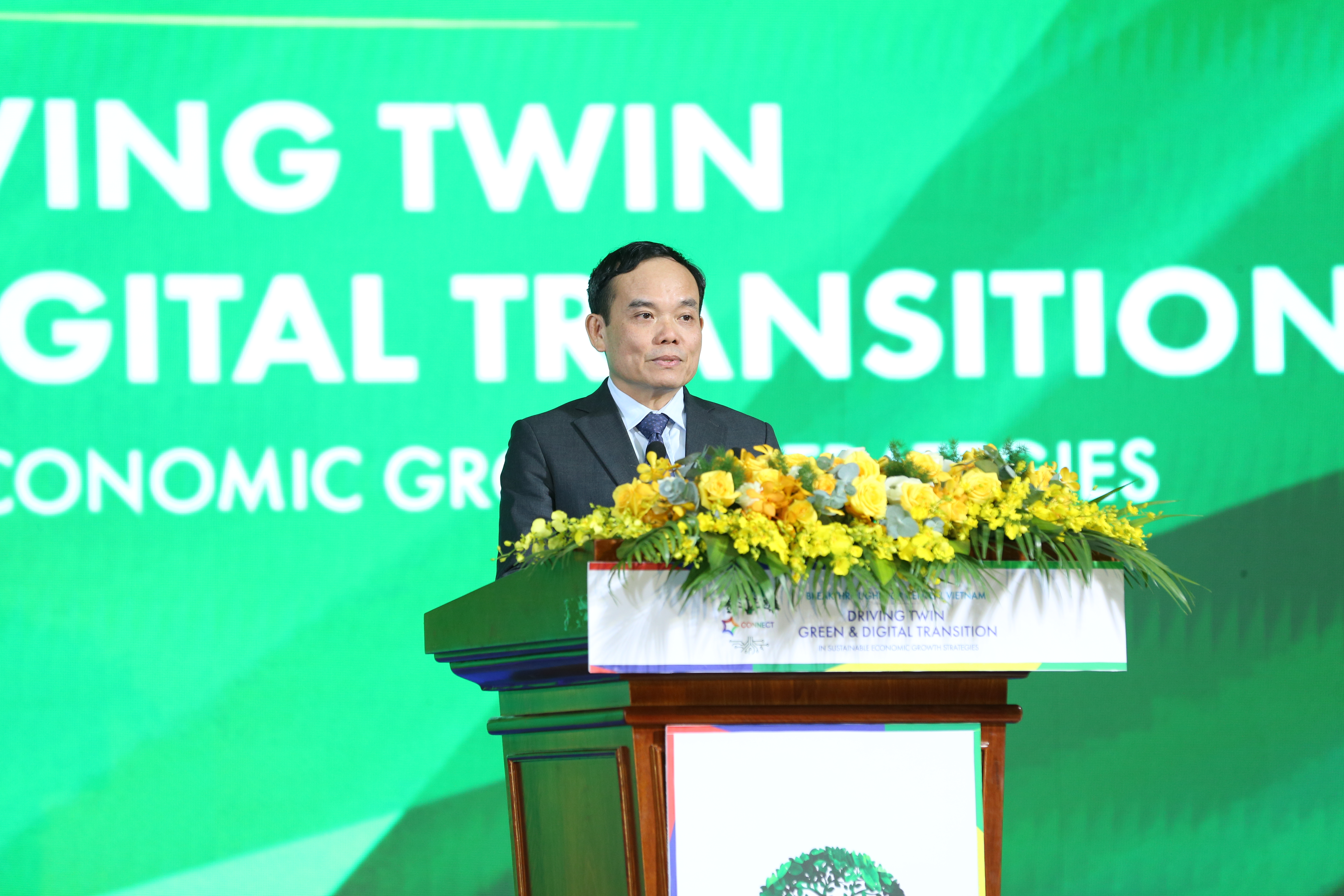 Phát biểu chỉ đạo tại diễn đàn, Phó Thủ tướng Trần Lưu Quang nhấn mạnh, khu vực miền Trung và Tây Nguyên là địa bàn chiến lược đặc biệt quan trọng.Vì vậy, trong những năm qua, Đảng và Nhà nước đã có nhiều chủ trương, chính sách, nghị quyết phát triển kinh tế - xã hội các tỉnh miền Trung và Tây Nguyên. Phó Thủ tướng đánh giá cao ý tưởng tổ chức diễn đàn lần này, thông qua sự kiện, Chính phủ cũng như các bộ, ban, ngành của Việt Nam sẽ lắng nghe được nhiều hơn ý kiến từ phía các doanh nghiệp FDI. 
