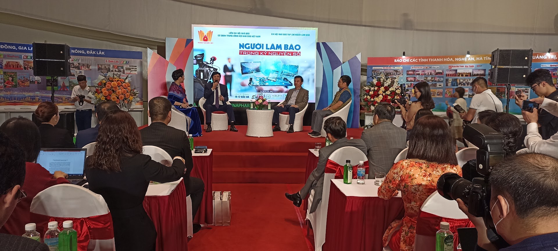 Tọa đàm “Người làm báo trong kỷ nguyên số” diễn ra sáng 18/3.