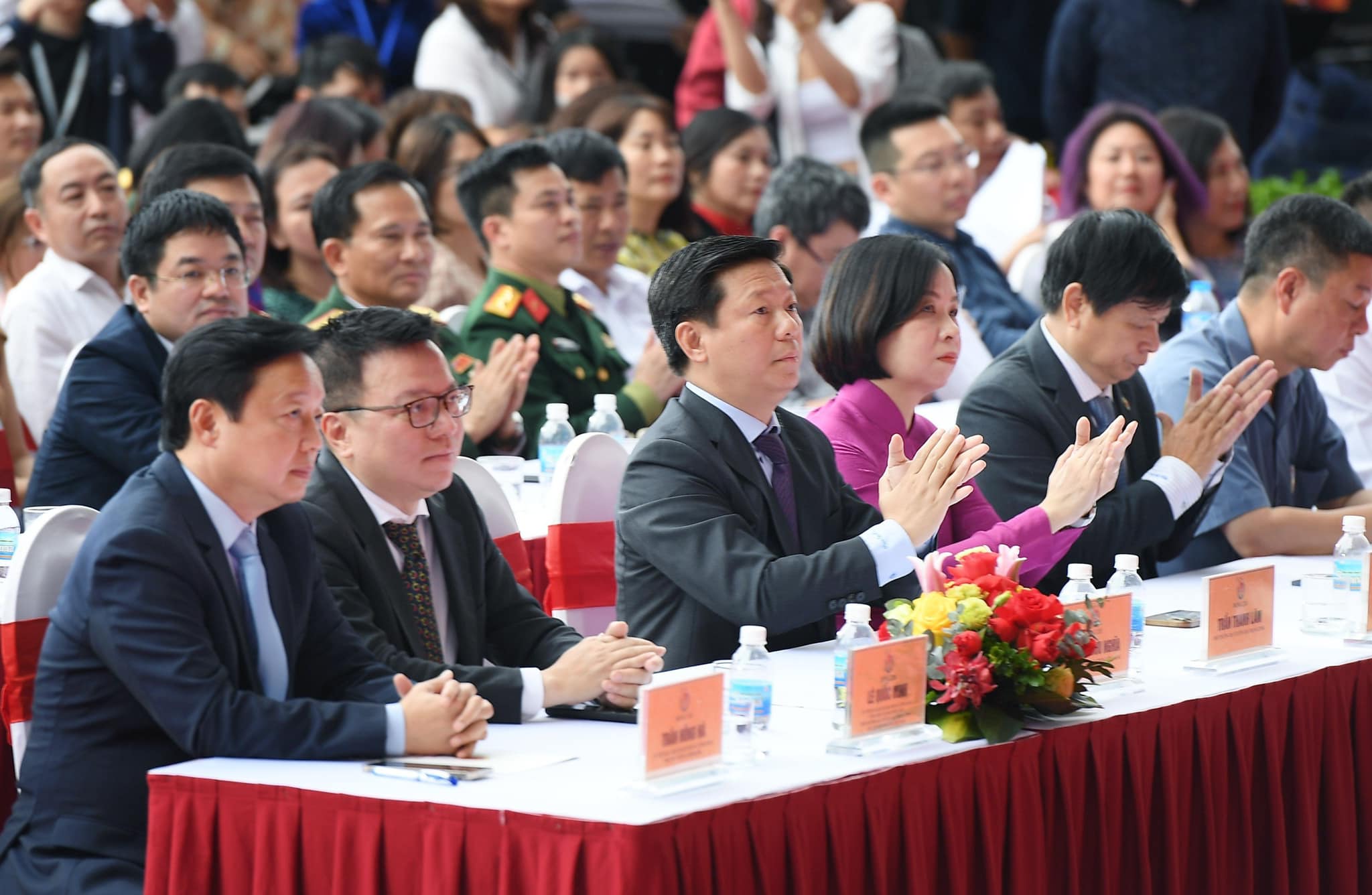 Các đại biểu tham dự Lễ bế mạc Hội báo toàn quốc 2023. 