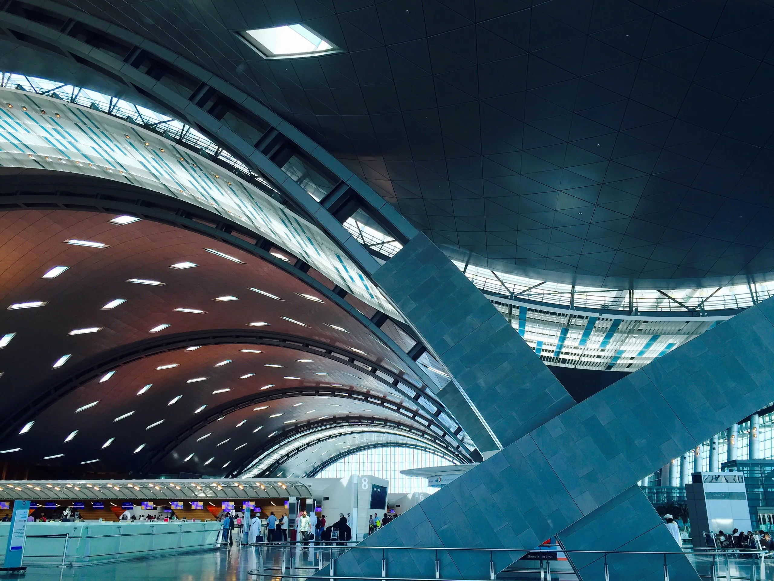 Sân bay quốc tế Hamad ở Doha, Qatar cung cấp nhiều dịch vụ cho khách du lịch quá cảnh, một trong số đó là các chuyến tham quan thành phố.