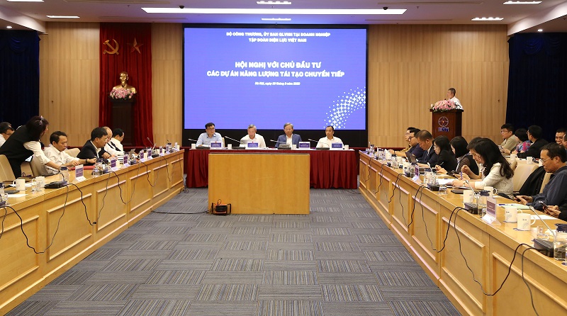 Hội nghị trao đổi giữa EVN với chủ đầu tư c&aacute;c dự &aacute;n chuyển tiếp.