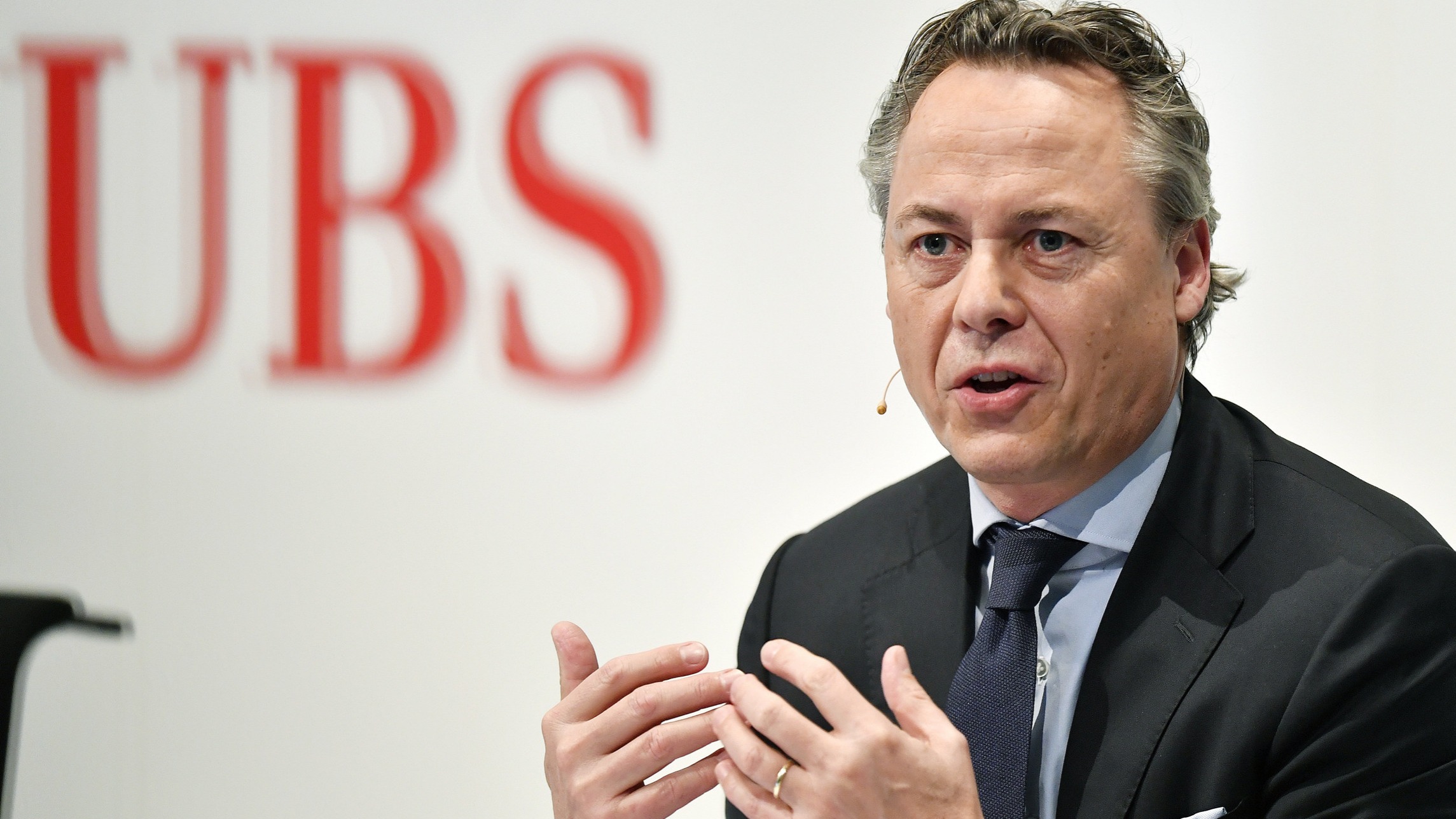 Ông Ralph Hamers, CEO của UBS - Ảnh: FT