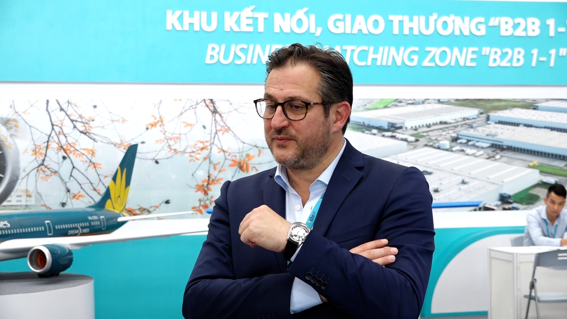 Ông Stephane Castet, Chủ tịch Công ty Advanced Business Events (ABE ), cho rằng Việt Nam có cơ hội trở thành  trở thành một trung tâm hàng không, nơi sản xuất, trao đổi, bảo trì và đào tạo trong ngành hàng không vũ trụ trong tương lai.