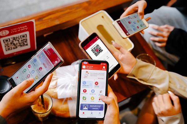 Người d&ugrave;ng lưu &yacute; kh&ocirc;ng thực hiện theo c&aacute;c th&ocirc;ng b&aacute;o ngo&agrave;i danh s&aacute;ch k&ecirc;nh ch&iacute;nh thức của doanh nghiệp.