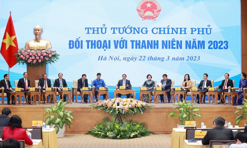 Thủ tướng và lãnh đạo các Bộ đối thoại với thanh niên - Ảnh: VGP/Nhật Bắc.
