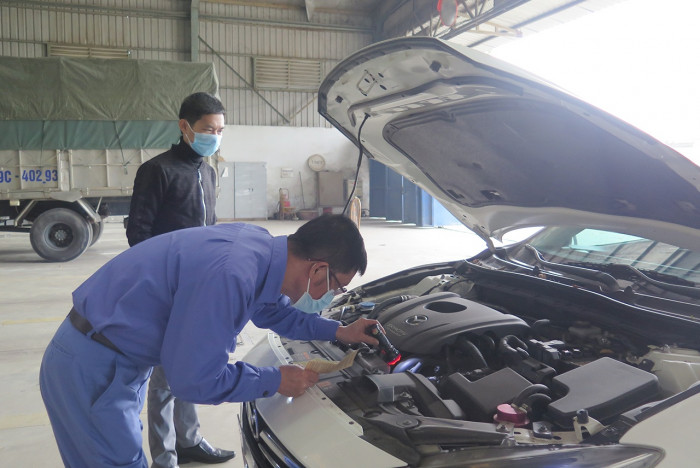 Khoảng 574.000 ô tô mua mới được miễn đăng kiểm lần đầu năm 2023, ước tính tiết kiệm chi phí gần 130 tỷ đồng.