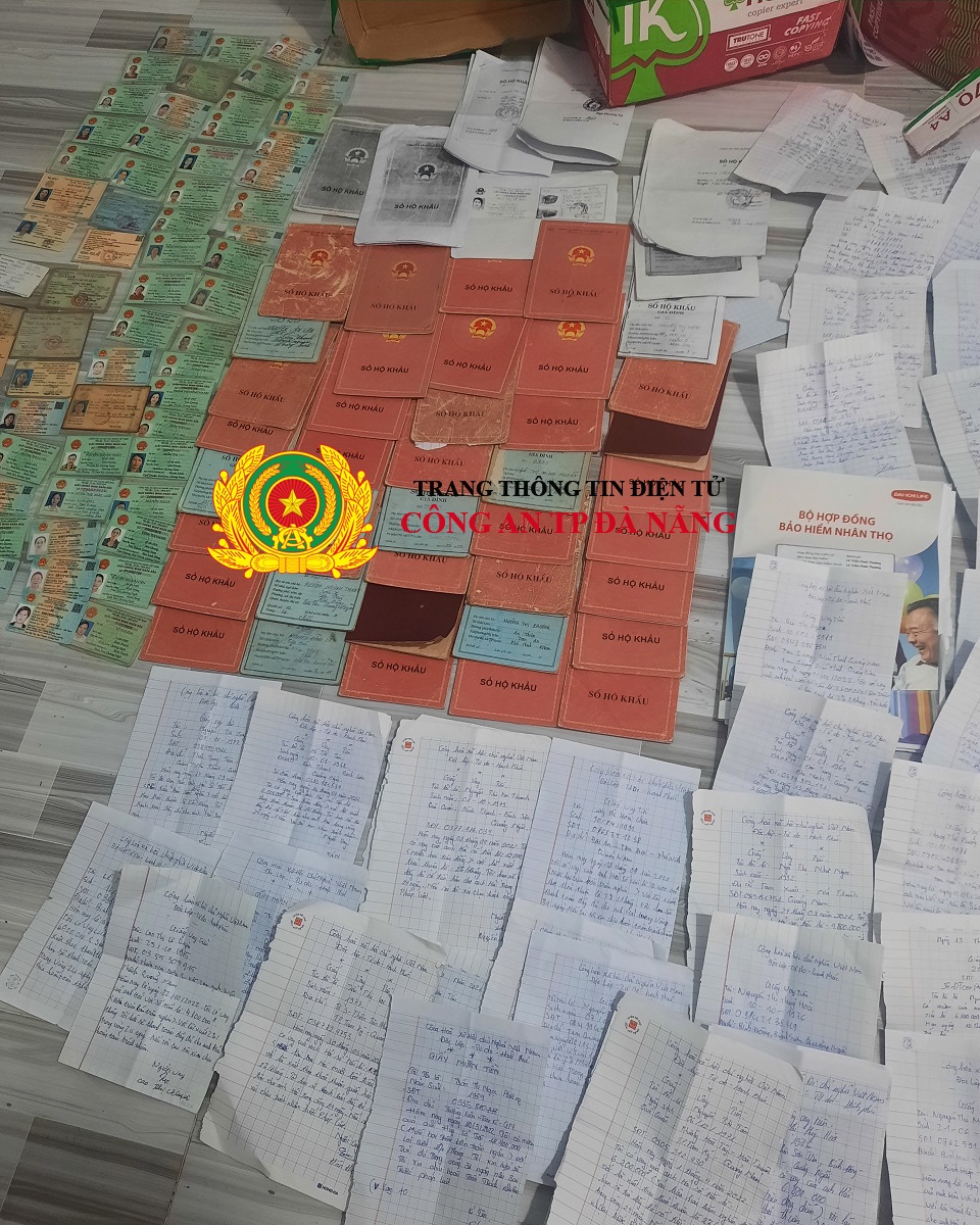 Tang vật bị thu giữ. Ảnh: C&ocirc;ng an Đ&agrave; Nẵng.