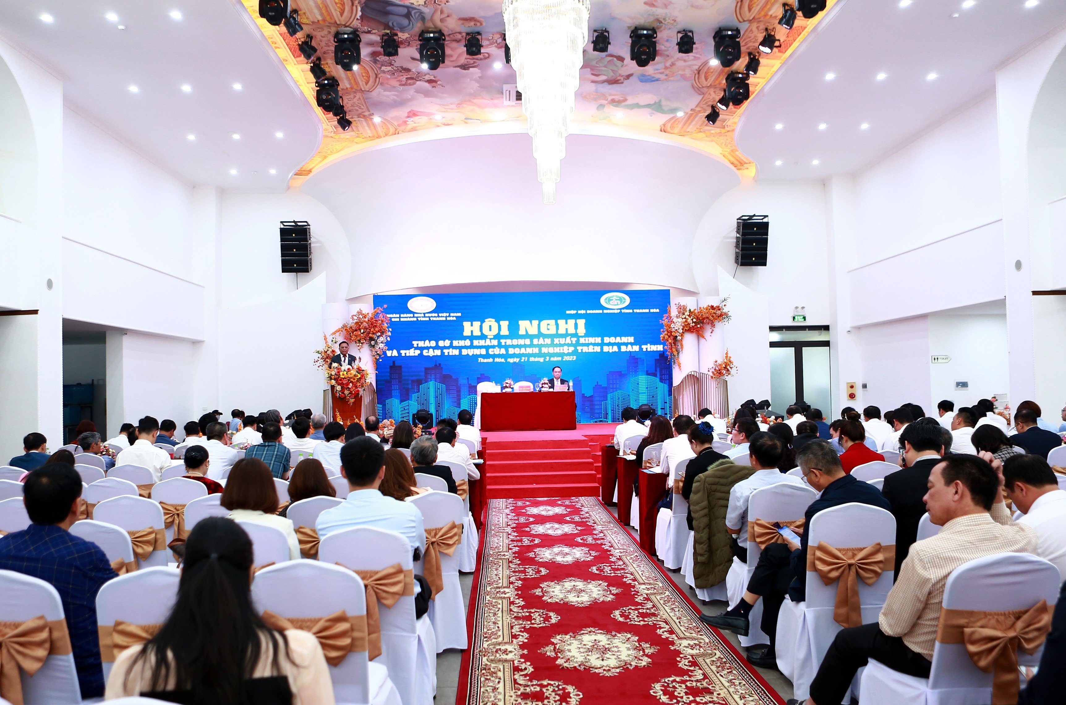 To&agrave;n cảnh Hội nghị