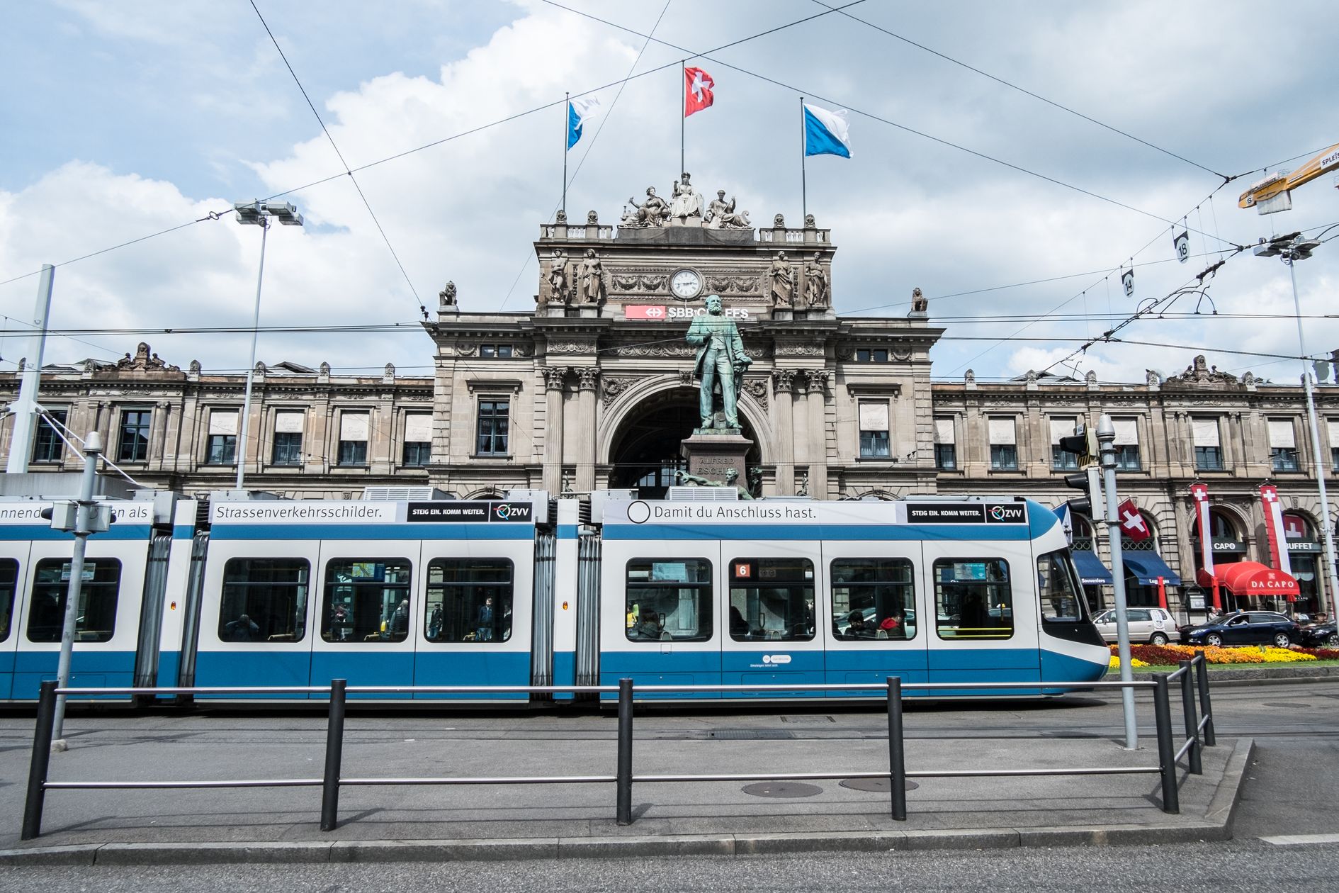 Thụy Sỹ đang ở trong t&igrave;nh thế tiến tho&aacute;i lưỡng nan&nbsp;- Ảnh: Getty Images