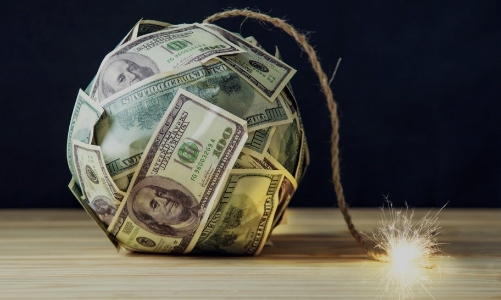 Làn sóng vỡ nợ toàn cầu dâng cao, Việt Nam cần nâng cao hiệu quả chính sách tài khóa để giữ chân dòng vốn đầu tư