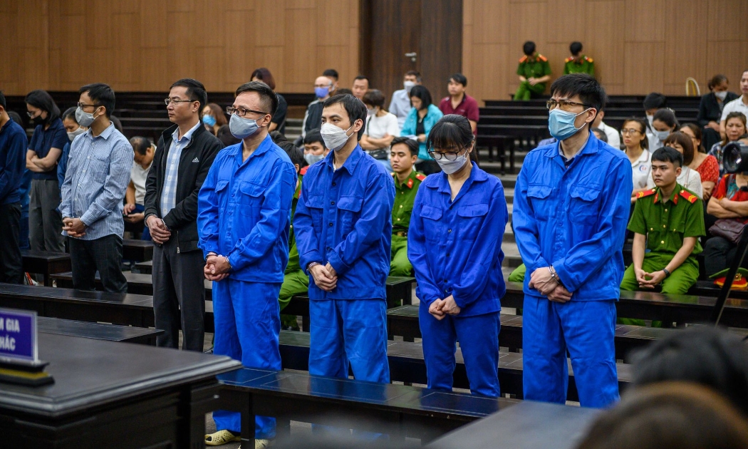 Các bị cáo nghe tuyên án sáng 24/3.